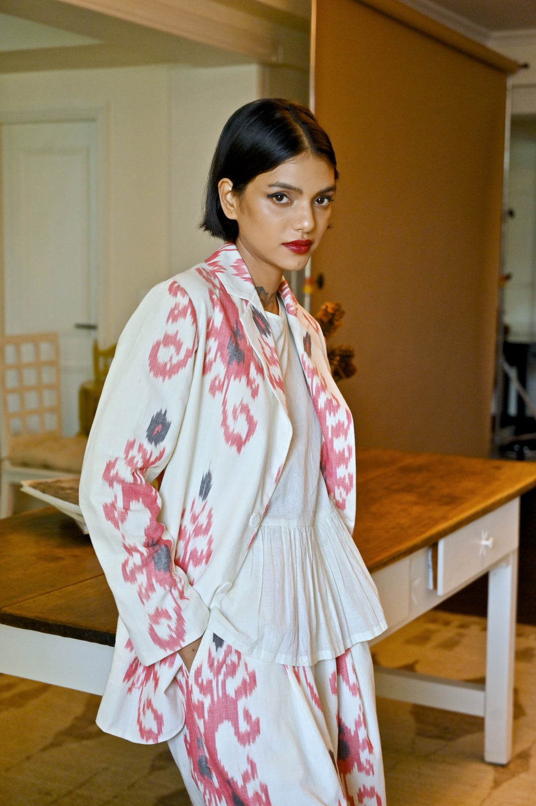 Tashkent, Uzbeki Ikat Weave Pattern Blazer - kinchecom