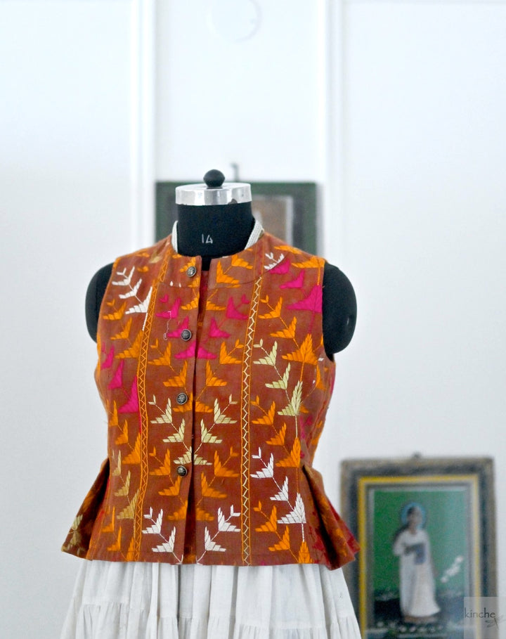 Eknoor, One of a Kind, Vintage Bagh Phulkari Vest, Large - kinchecom