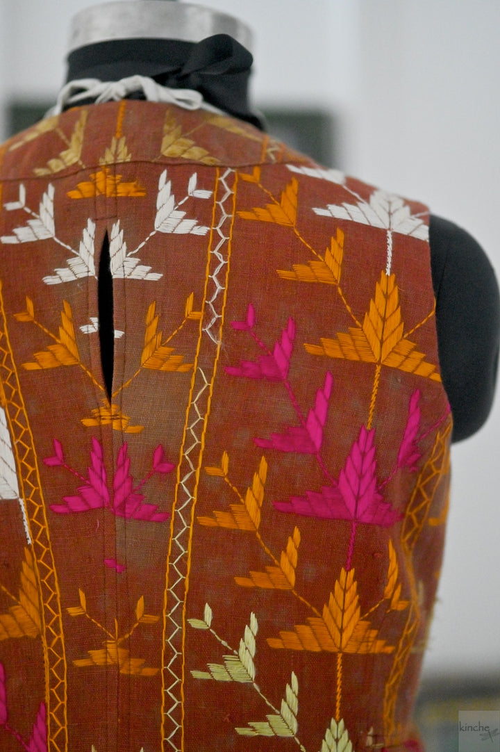 Eknoor, One of a Kind, Vintage Bagh Phulkari Vest, Large - kinchecom