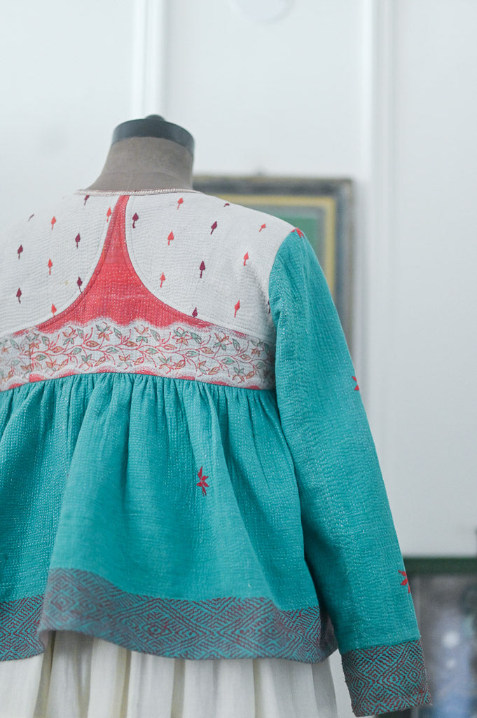 Jakarta, Hand Crafted &amp; Hand Embroidered Kantha Kediya Jacket in Green - kinchecom