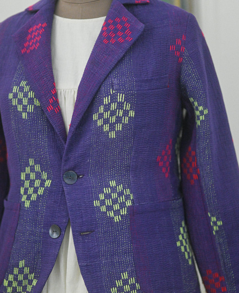 Nyara, Vintage Kanta Hand Embroidered Blazer in Medium - kinchecom