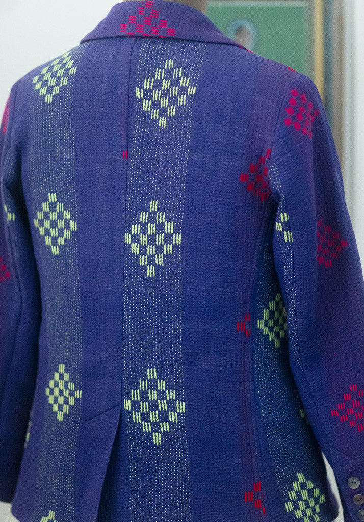 Nyara, Vintage Kanta Hand Embroidered Blazer in Medium - kinchecom