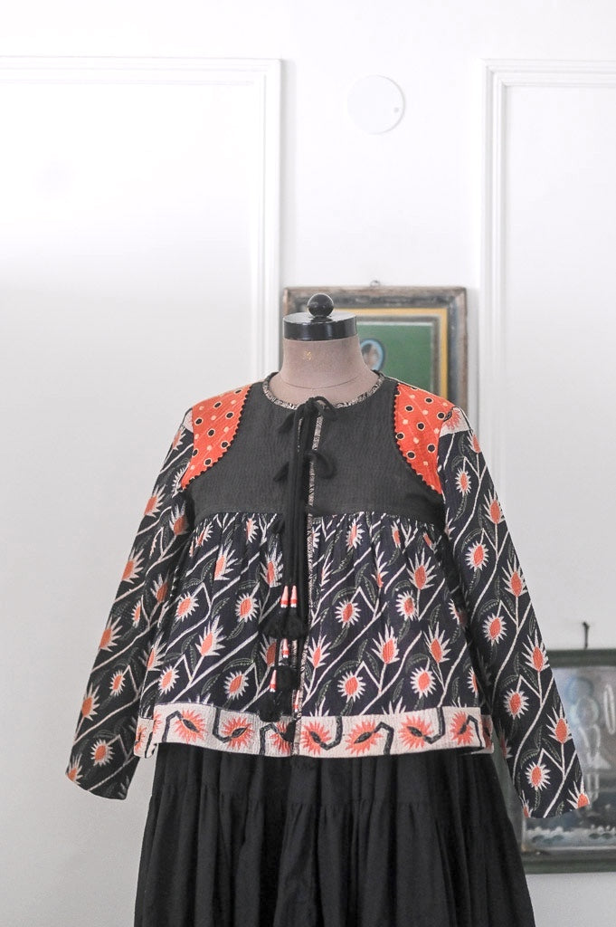 Sydney, Vintage kantha from Early 1900's Up Cycled in t oa Kantha Kediya in M - kinchecom