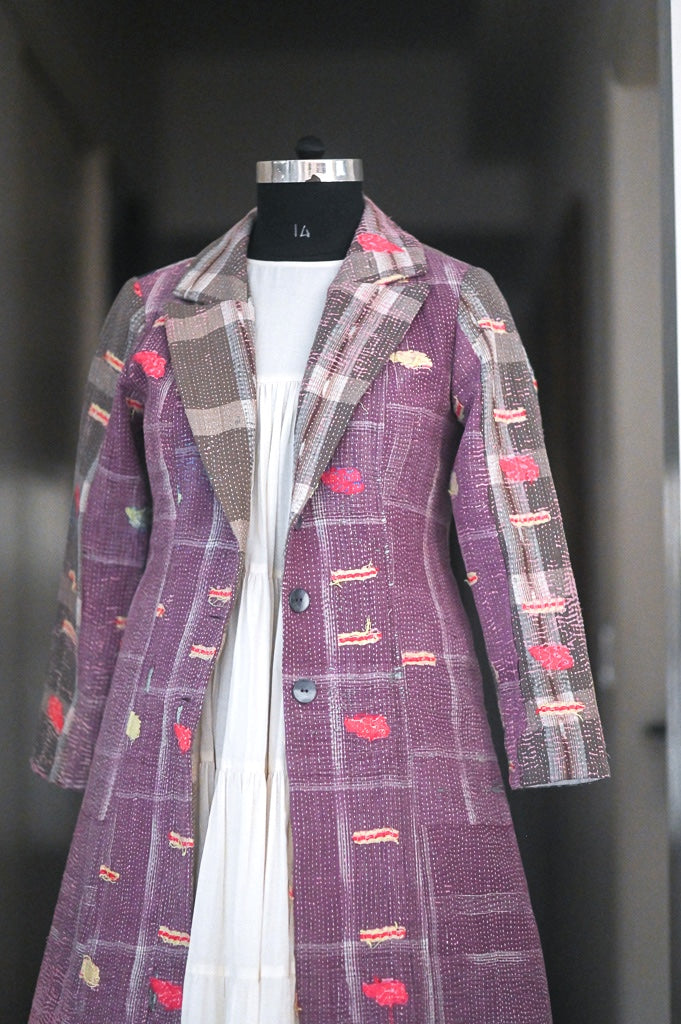 Vienna, distressed Look, Up Cycled Early 1900's Textile, Vintage Kantha Blazer L - kinchecom