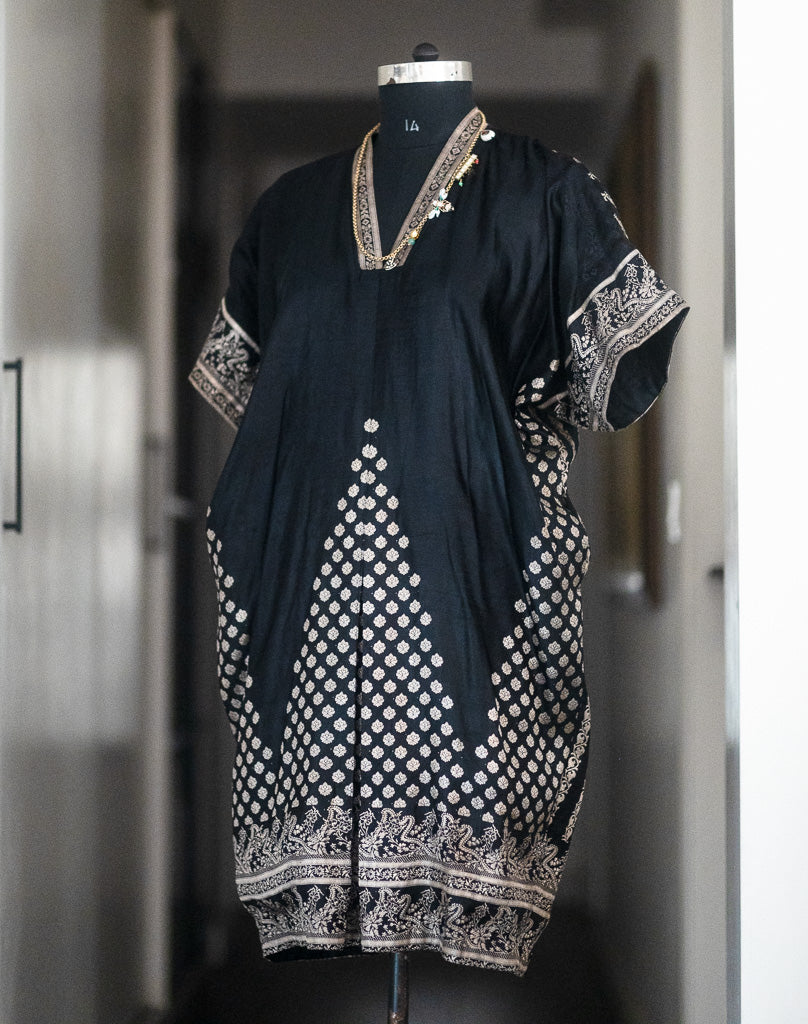 Antalya, Vintage Katan Silk Saree Kaftan Dress in Size Large - kinchecom