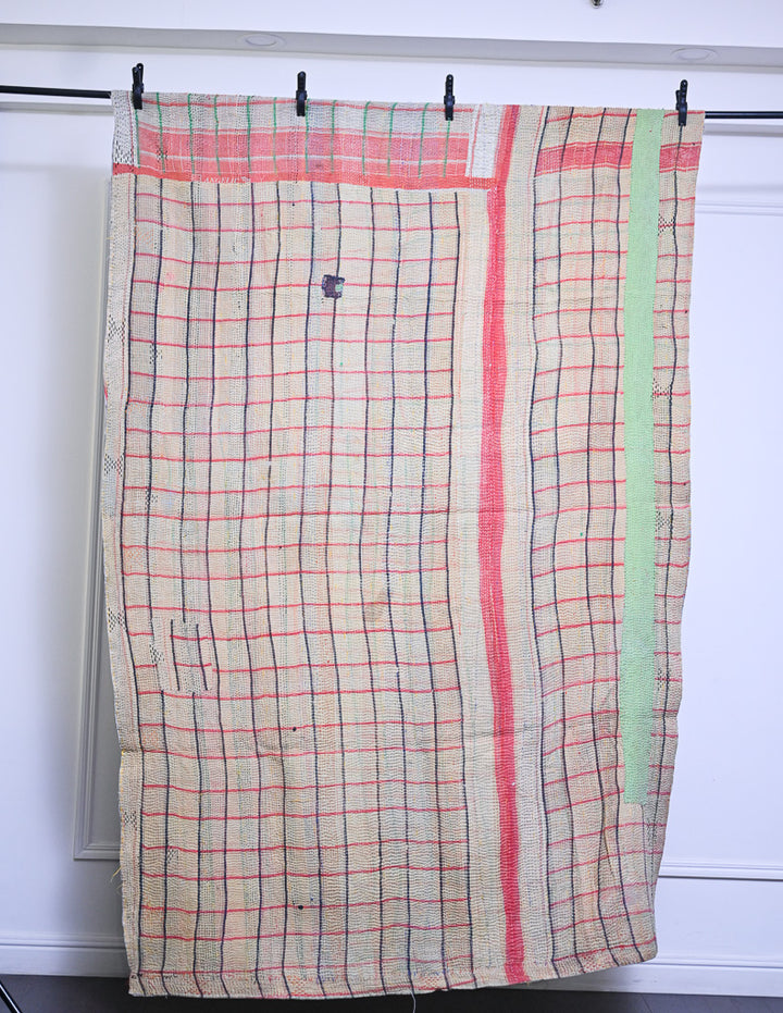 Sardoi, Vintage Hand Embroidered Kantha Quilt, Patchworked, Large - kinchecom