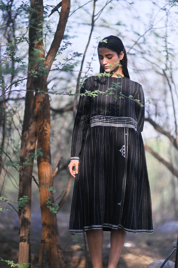 Cairo, Kala Cotton Organic Fabric Dress in Black &amp; Off White Pattern - kinchecom