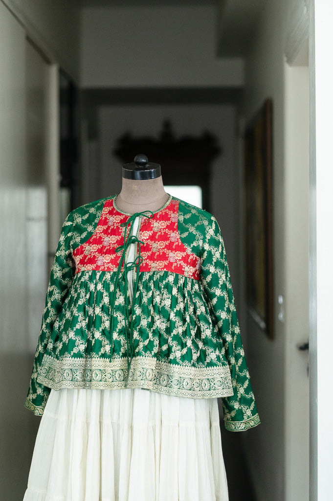Rasika, Vintage Zari Saree Kediya in Emerald Green and Red, Medium - kinchecom