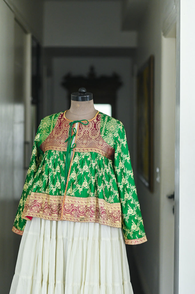 Ekaa, Vintage Zari Saree Katan Silk Kediya in Emerald Green and Fuschia, Medium - kinchecom