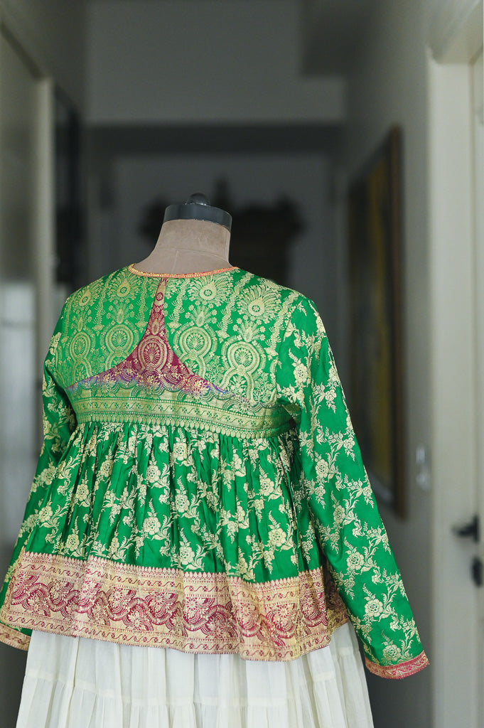 Ekaa, Vintage Zari Saree Katan Silk Kediya in Emerald Green and Fuschia, Medium - kinchecom