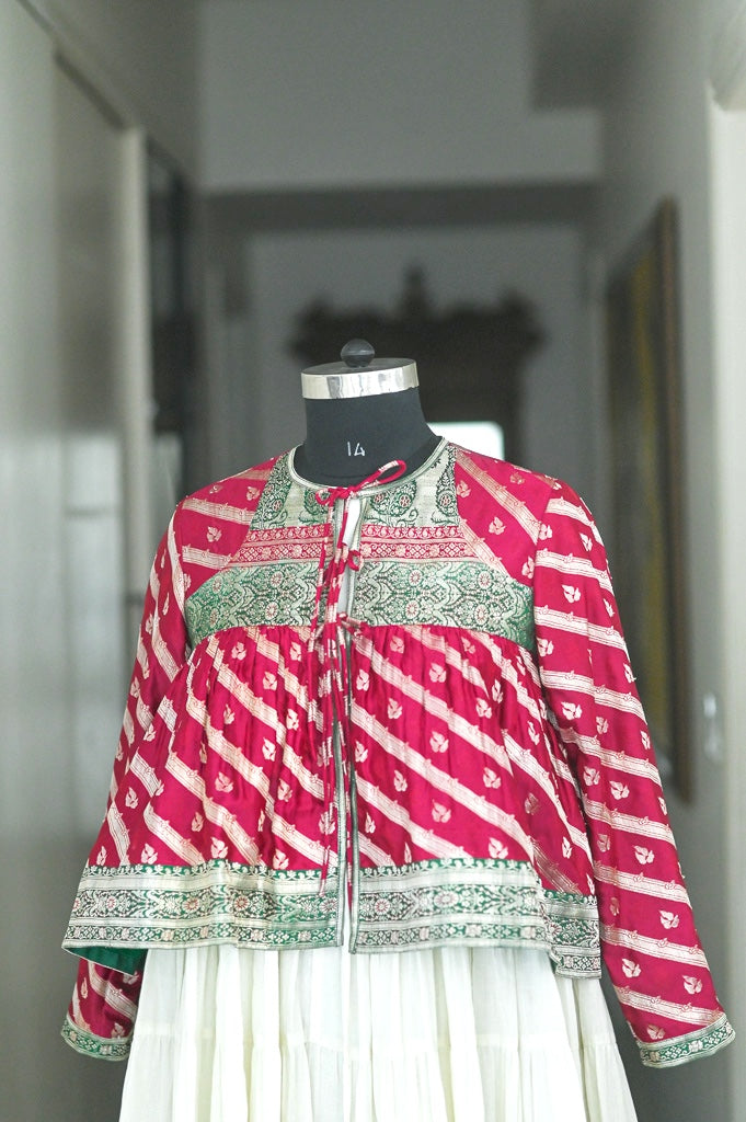 Radhaa, Vintage Zari Saree Katan Silk Kediya in Fuschai and Gold, X Large, kinche Rare - kinchecom