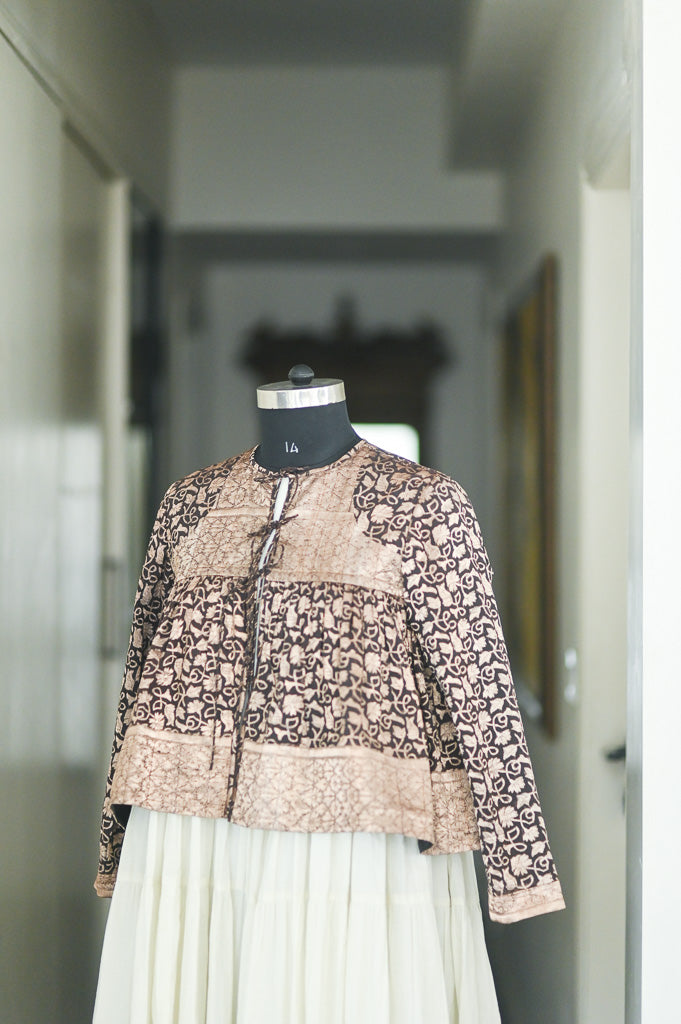 Sahar, X Large, Organza and Zari kedia, made with Vintage Zari Saree - kinchecom