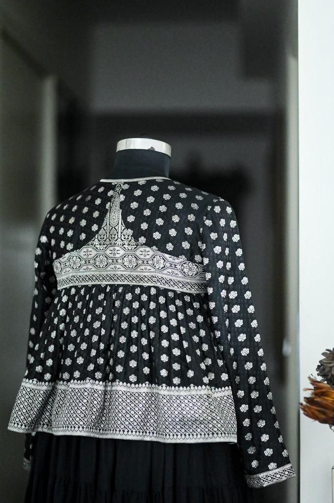 Sitara, Large, Zari Katan Silk Vintage Saree kedia in Black