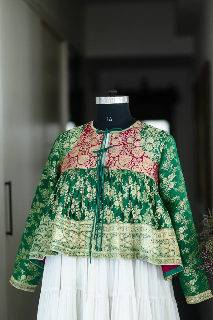 Raahat, Vintage Katan Sil and Zari Kedia in XL, kinche Rare*