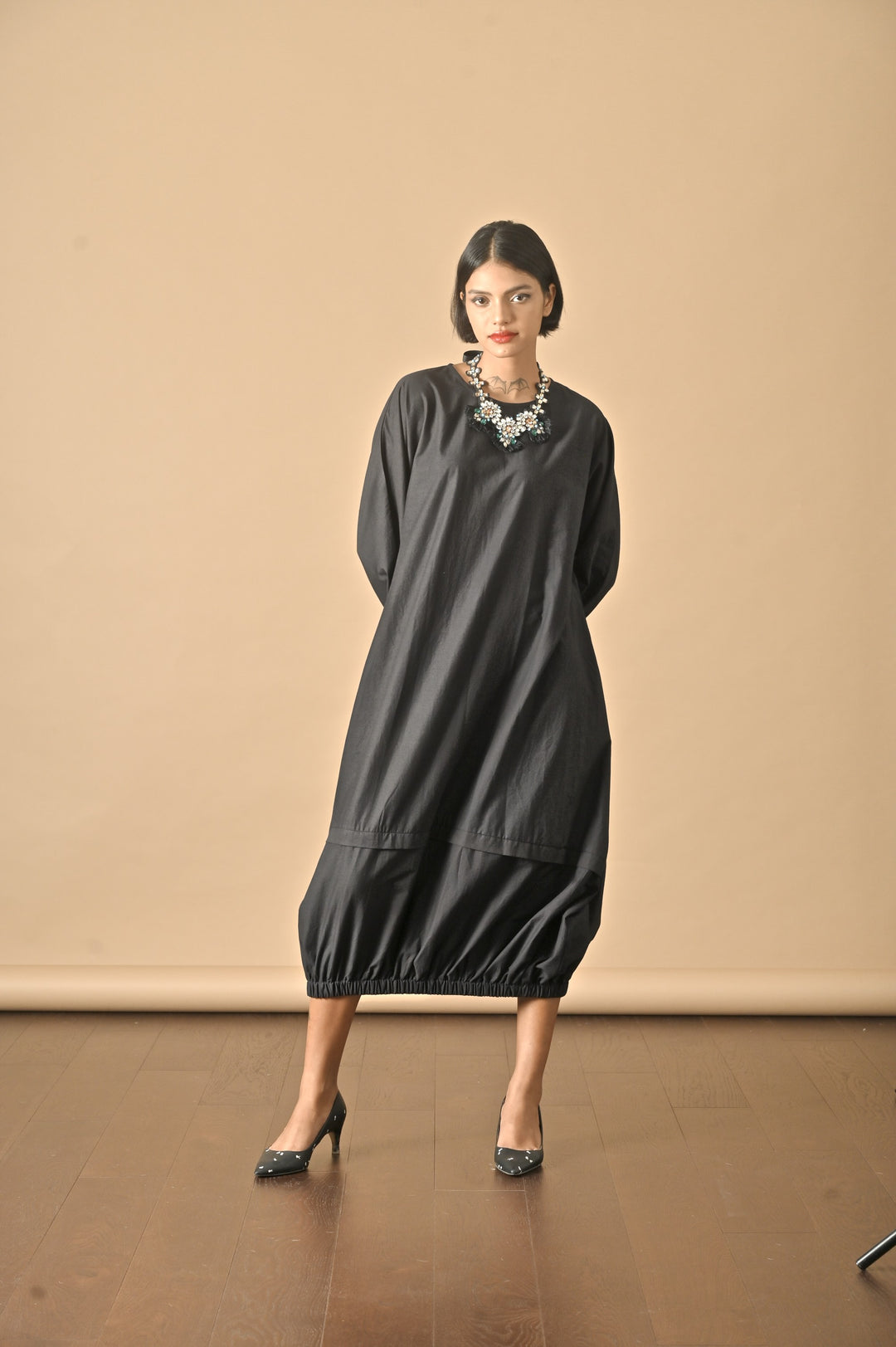 Eket, Handmade Black Khadi Coccon Dress - kinchecom