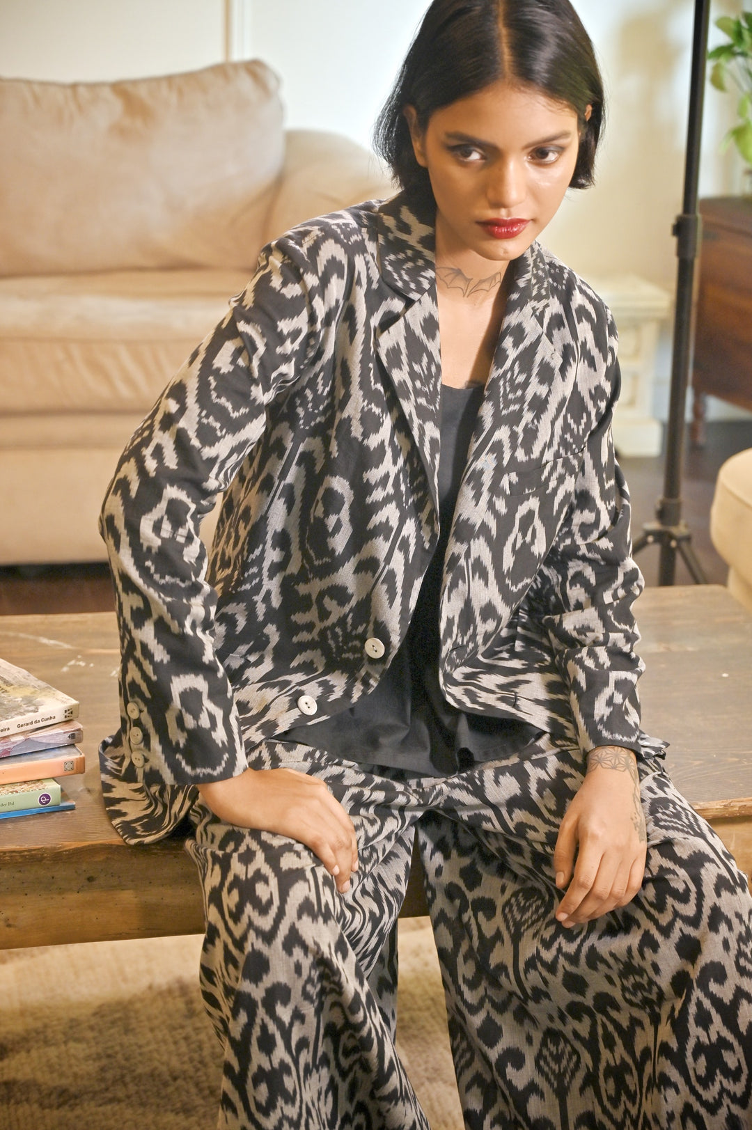 Khieve, Handwoven Ikat Fabric Cotton Blazer &amp; Ikat Pants - kinchecom