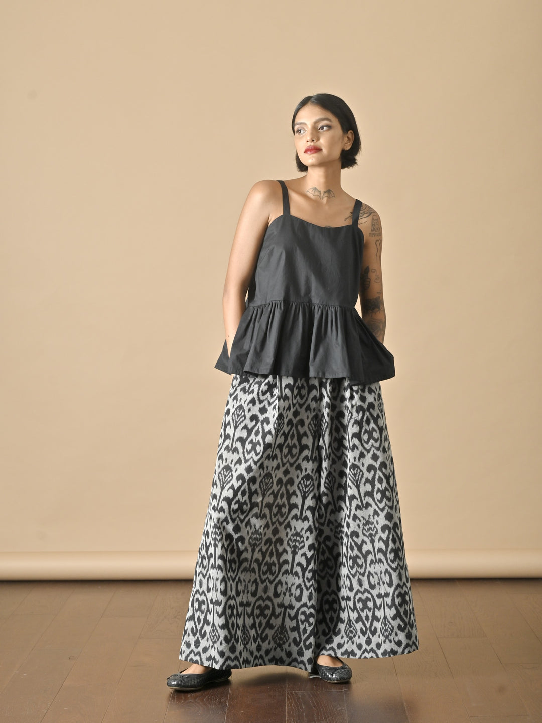 Khieve, Handmade Elastic  Waist, Ikat Weave Flared Pants in Black &amp; Grey - kinchecom