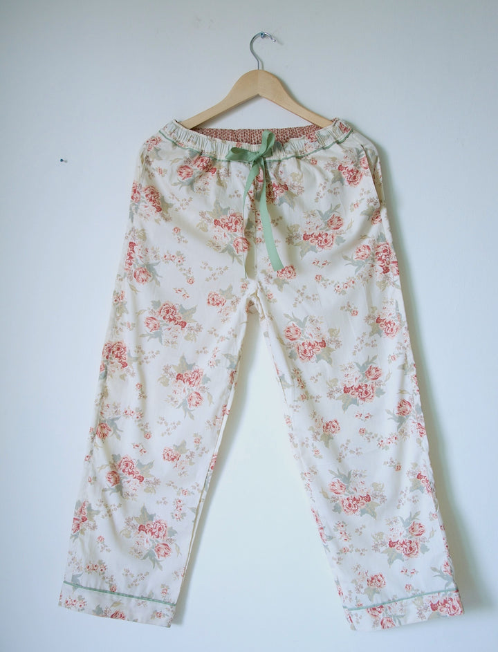 Eartha, Off White with Dark Pink Rose Print &amp; Sage Green leaves - kinchecom