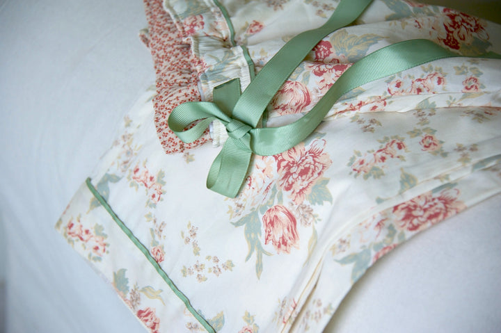 Eartha, Off White with Dark Pink Rose Print &amp; Sage Green leaves - kinchecom