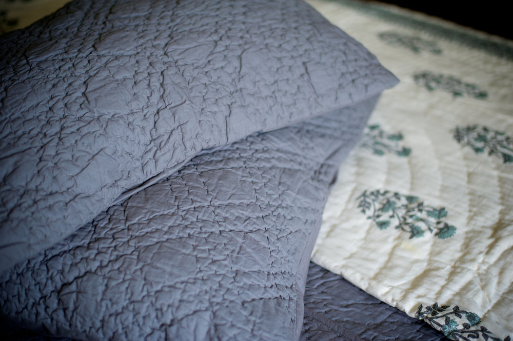 Nottingham, Hand Quilted Diamond Pattern Grey Quilt 98x92 Inches, Queen Size - kinchecom