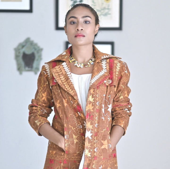 Inderjeet Kaur, Size Medium/Small Vintage Phulkari Trench Jacket, One of a Kind - kinchecom
