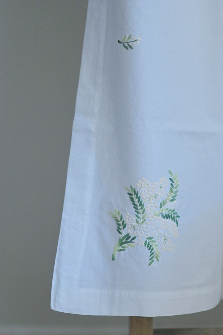 Hand Embroidered Yellow &amp; Green, Floral Embroidery,  96X60 Inches Tablecloth - kinchecom