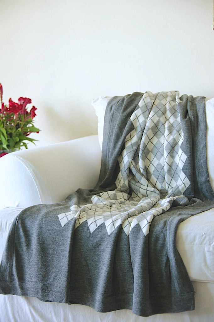 Cybel, Knitted Argyle Pattern Cotton Throw in Grey &amp; Black  50X70 inches - kinchecom