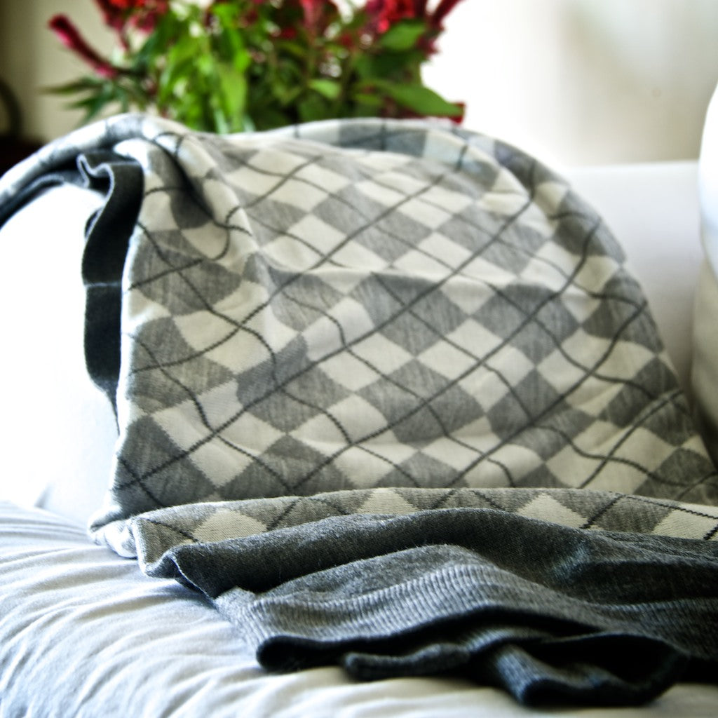 Cybel, Knitted Argyle Pattern Cotton Throw in Grey &amp; Black  50X70 inches - kinchecom