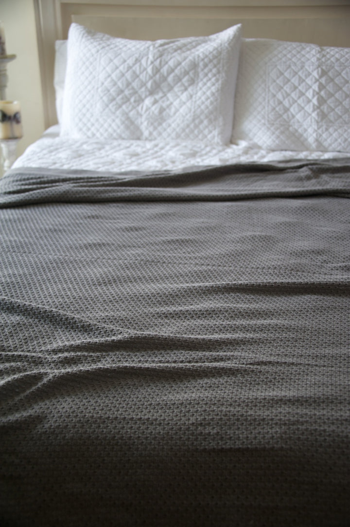 Apheleia, Pure Cotton Charcoal Blanket  102X92 Inches - kinchecom